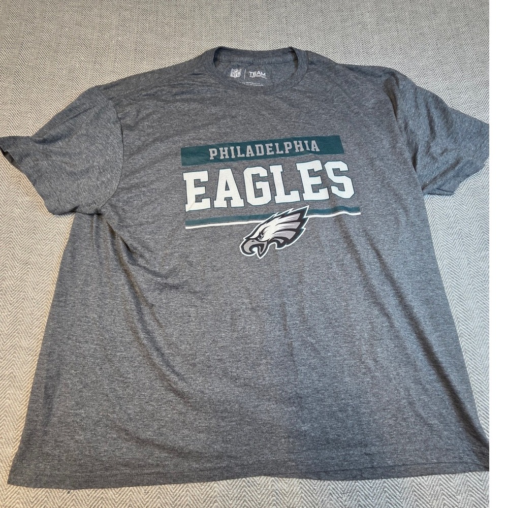 NFL Team Apparel Philadelphia Eagles Gray Graphic T-Shirt Mens 2XL Football